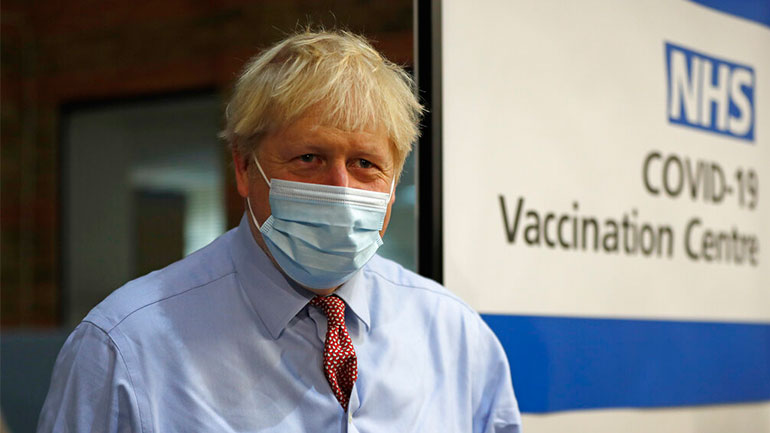 Τζόνσον: «Ο εμβολιασμός θα βοηθήσει να ξεπεραστεί η πανδημία, αλλά θα πάρει χρόνο»