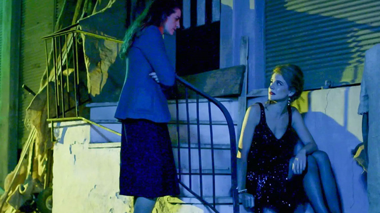 Άγριες Μέλισσες: Η Δρόσω βρίσκεται ανάμεσα στον Τάκη και την Ελένη