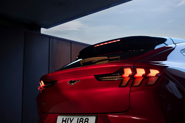 Το κλασικο αλογάκι γίνεται ηλεκτρικό!