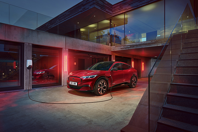 Η χωρητικότητα της έκδοσης με τις μεγάlες μπαταρίες φτάνει τις 88kWh