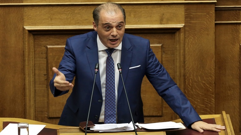 Σάλος στη Βουλή  με δηλώσεις Βελόπουλου για τον κορωνοϊό και τα εμβόλια