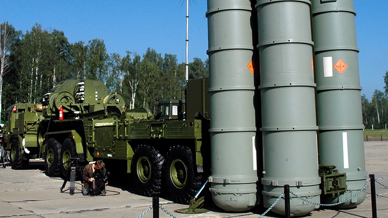 Reuters: Έτοιμη η Ουάσινγκτον να επιβάλει κυρώσεις στην Άγκυρα για τους S-400