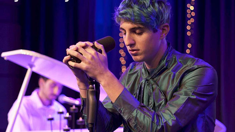 Σοφία Αλιμπέρτη: Η ανάρτηση της περήφανης μαμάς για την επιτυχία του γιου της στο τραγούδι!