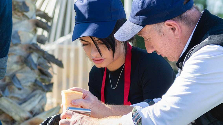 The Bachelor: Έξαλλος ο Έκτορας Μποτρίνι με τις μαγειρικές ικανότητες των κοριτσιών