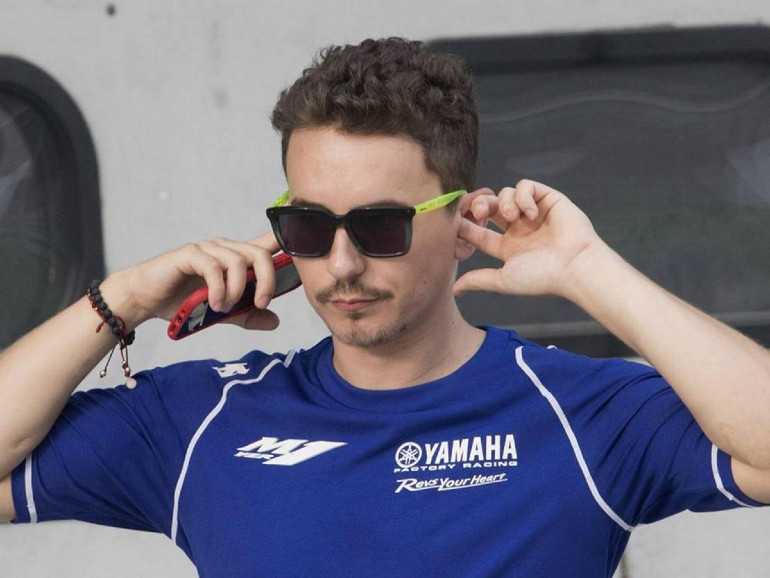 Δεν θέλει ούτε να ακούει ο Lorenzo για απάτες και μαύρο χρήμα