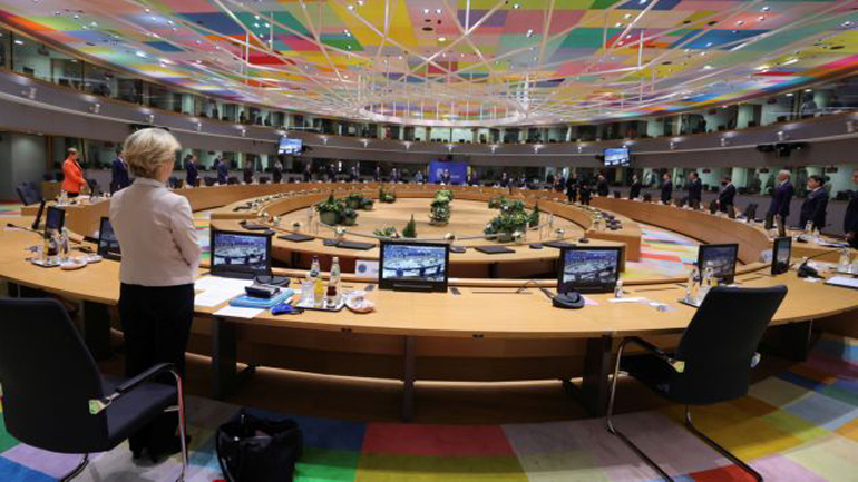 Οι ηγέτες της Ε.Ε. συμφώνησαν να μειώσουν κατά 55% τις εκπομπές διοξειδίου του άνθρακα μέχρι το 2030