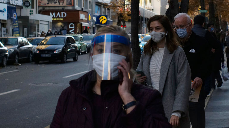 Η Τουρκία ανακοίνωσε 32.106 κρούσματα Covid-19 σε 24 ώρες