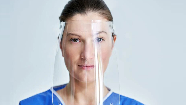 Έρευνα: Οι προσωπίδες χωρίς μάσκα από μέσα δεν προστατεύουν από τον κορωνοϊό