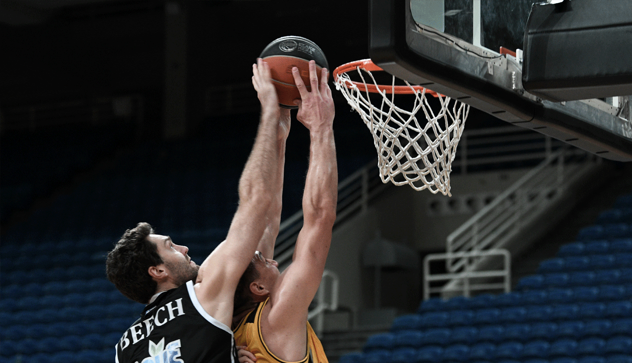 Μπάσκετ: Ο αθλητικός δικαστής αποφάσισε την επανάληψη του αγώνα ΑΕΚ- ΠΑΟΚ!