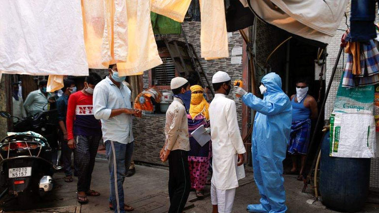 Στα 9,8 εκατομμύρια τα κρούσματα κορωνοϊού στην Ινδία