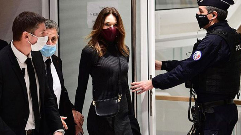 Carla Bruni: Αντιγράψτε το total black look της πρώην Πρώτης Κυρίας της Γαλλίας