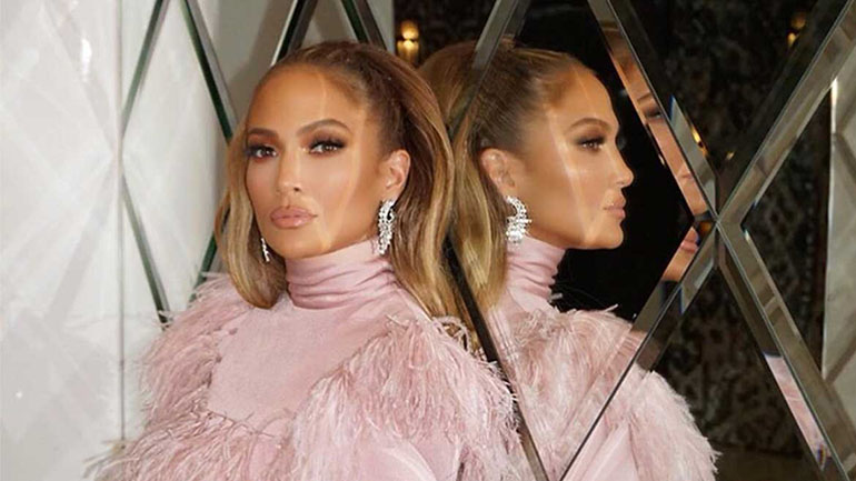Jennifer Lopez: Μας δείχνει όλα τα skincare μυστικά της με τη 12χρονη κόρη της Jennifer Lopez: Μας δείχνει όλα τα skincare μυστικά της με τη 12χρονη κόρη της