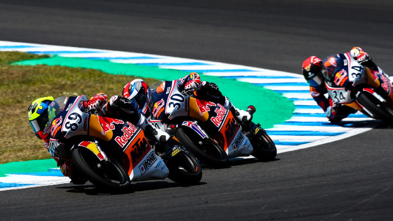 Δείτε πως συναρμολογείται και παίρνει μορφή ένα KTM RC 250R