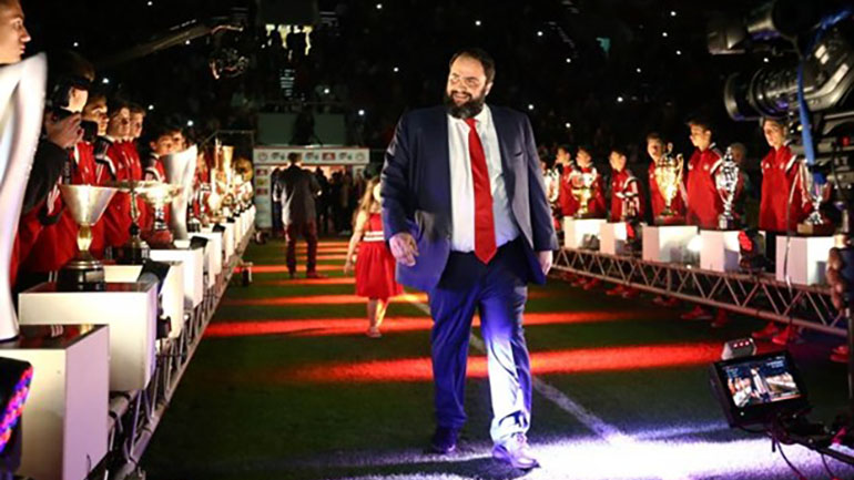 Ελληνάρας ο Μαρινάκης στη μπάλα, πάντα