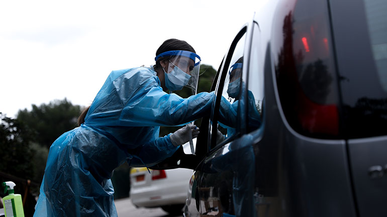 Τι έδειξαν τα rapid test που έκανε το πρωί του Σαββάτου ο ΕΟΔΥ