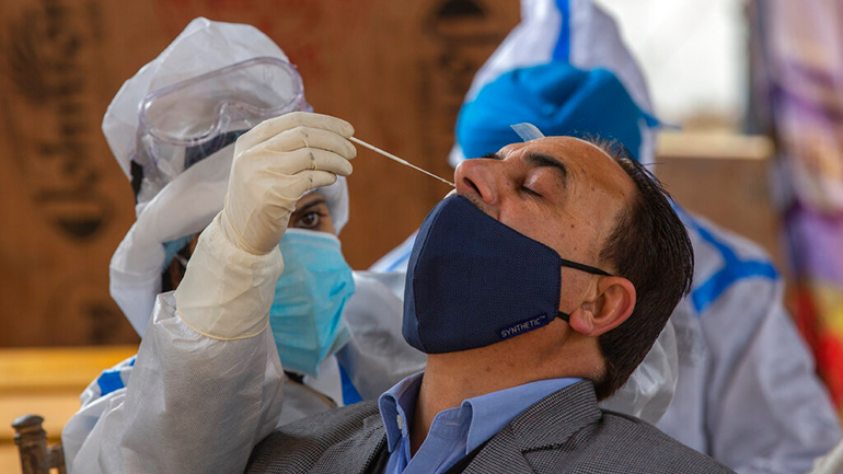 Τραγωδία στις ΗΠΑ: Πάνω από δέκα έξι εκατομμύρια κρούσματα – 297.000 οι θάνατοι