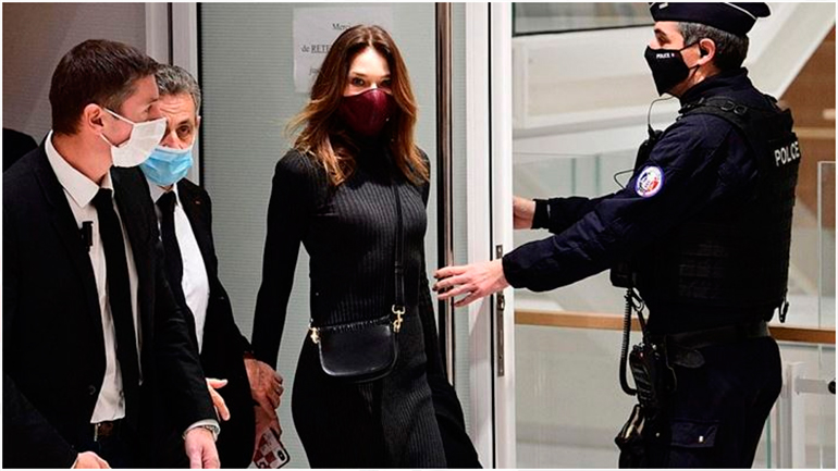 Carla Bruni: Αντιγράψτε το total black look της πρώην Πρώτης Κυριάς της Γαλλίας
