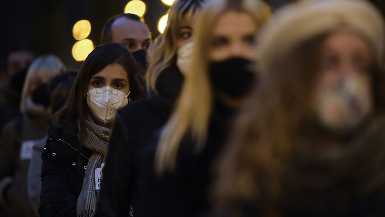 Ολλανδία: Περίπου 10.000 νέα κρούσματα κορωνοϊού μέσα σε ένα 24ωρο