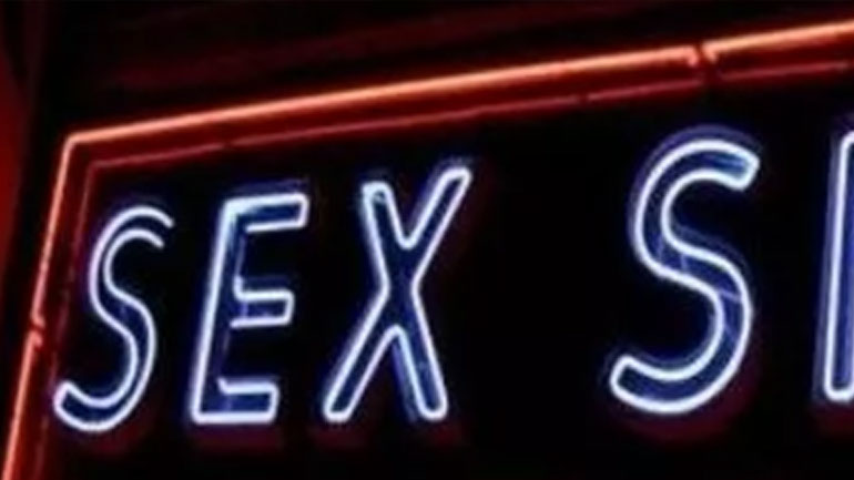 Κορωνοϊός: Ξεπουλάνε τα sex shop στη Θεσσαλονίκη