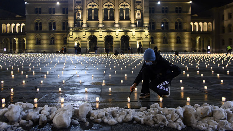 Τα πέντε μεγαλύτερα νοσοκομεία της Ελβετίας ζητούν την αυστηροποίηση των περιορισμών λόγω Covid-19