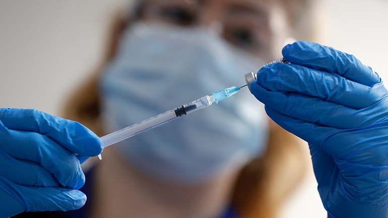 Εγκρίθηκε το εμβόλιο της Pfizer στη Σιγκαπούρη – Έως το τέλος του έτους οι πρώτες δόσεις