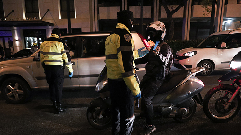 Θεσσαλονίκη: «Καμπάνα» 10.000 ευρώ και 15ήμερο λουκέτο σε καφέ – μπαρ στη Χαριλάου