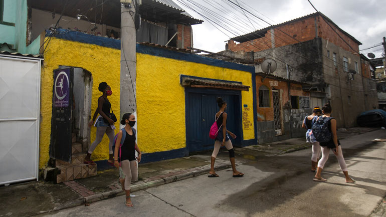 Βραζιλία: Αρκετά δημοφιλής ο πρόεδρος Ζαΐχ Μπολσονάρου παρά τον υψηλό αριθμό κρουσμάτων