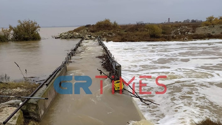 Ξάνθη: Boύλιαξε ο κάμπος με τα σιτηρά – Κινδυνεύουν να χαθούν 200 τόνοι ψάρια