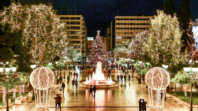 Ο Δήμος Αθηναίων ανάβει το Χριστουγεννιάτικο δέντρο, αλλιώς…