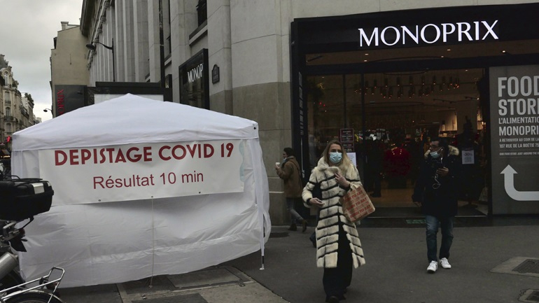 Γαλλία-Covid-19: Αύξηση των ημερήσιων κρουσμάτων – Μείωση των εισαγωγών στο νοσοκομείο