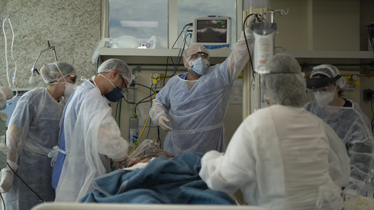 Covid-19: Πλησιάζουν τους 182.000 οι θάνατοι στη Βραζιλία