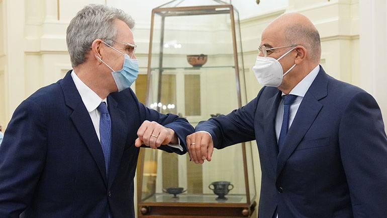 Για τις αμερικανικές κυρώσεις στην Τουρκία ενημέρωσε τον Δένδια ο Πάιατ