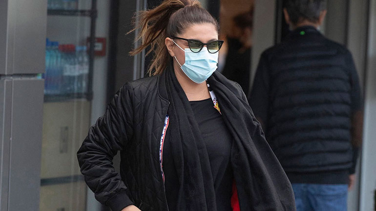 Έλενα Παπαρίζου: Με athleisure look στη Γλυφάδα