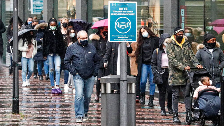 Γερμανία: Χιλιάδες τα νέα κρούσματα και εκατοντάδες νεκροί