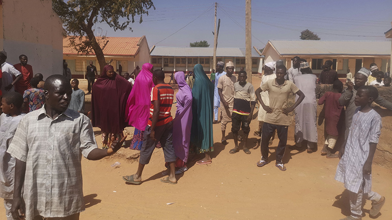 Νιγηρία: Η Μπόκο Χαράμ ανέλαβε την ευθύνη για την απαγωγή εκατοντάδων μαθητών