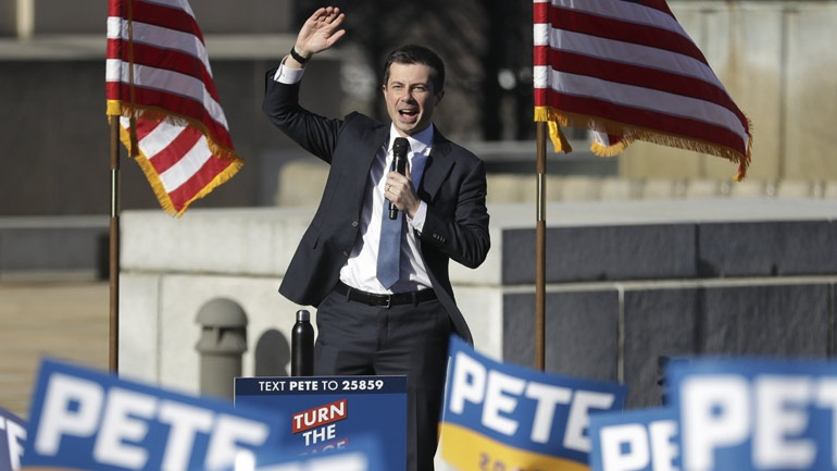 ΗΠΑ: Ο εκλεκτός του Μπάιντεν για τη θέση του υπουργού Μεταφορών