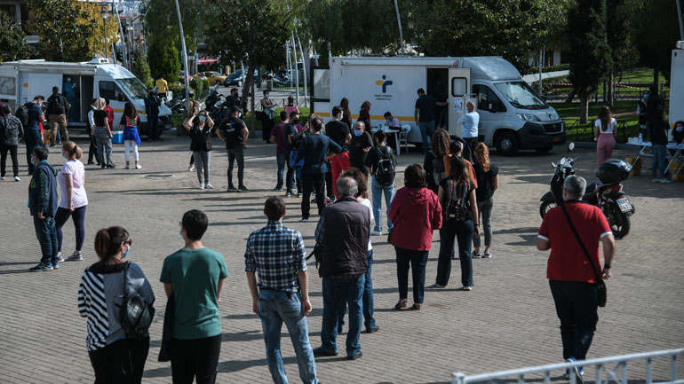 Σύσκεψη Χρυσοχοΐδη στην Ελευσίνα για την επιδημιολογική κατάσταση στη Δυτική Αττική