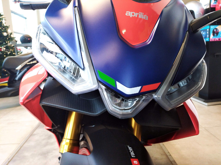 Γνώριμη η μάσκα προέρχεται από την σειρά RSV4