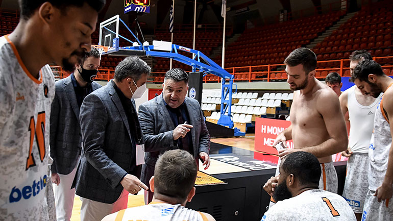 Βαριά ήττα για τον Προμηθέα, 105-69 η Τσεντεβίτα στην Πάτρα