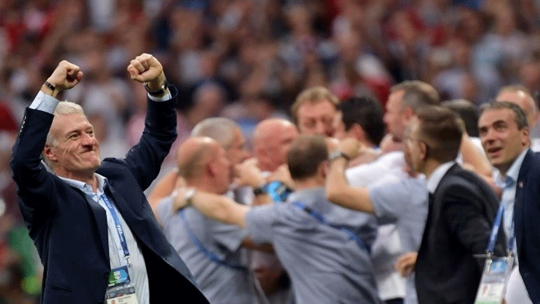 Γαλλία: Ο Ντεσάμπ θέλει και το EURO