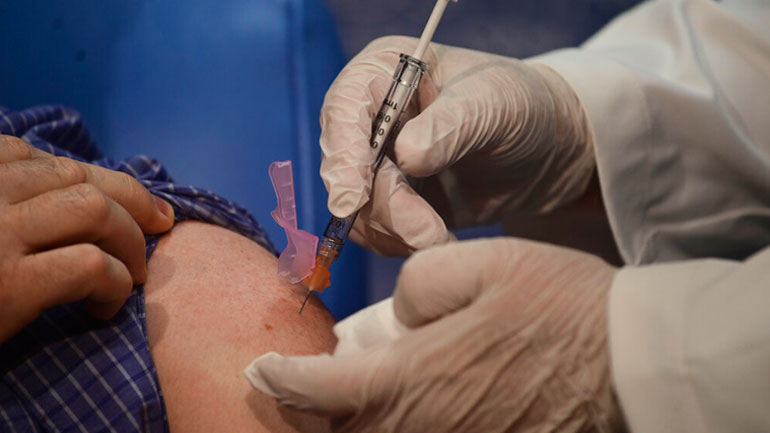 ΗΠΑ: Υγειονομικός υπάλληλος εμφάνισε σοβαρή αλλεργική αντίδραση αφού έκανε το εμβόλιο της Pfizer