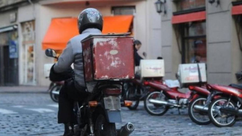 «Αποζημίωση στους καταναλωτές για την αργοπορημένη παράδοση δεμάτων»