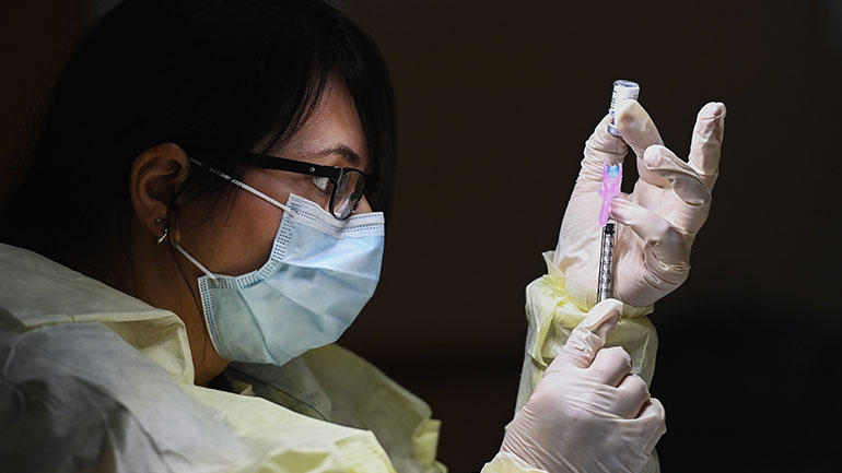 Σαουδική Αραβία: Παρελήφθη το πρώτο φορτίο εμβολίων εναντίον του κορωνοϊού