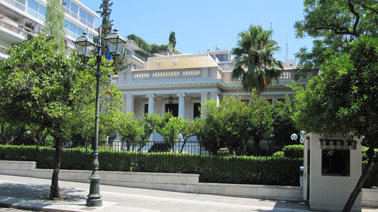 Παρέμβαση στο Μαξίμου από εργαζόμενους στην εστίαση και τον τουρισμό Παρέμβαση στο Μαξίμου από εργαζόμενους στην εστίαση και τον τουρισμό