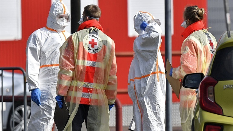 Γερμανία: Αντιδράσεις από δηλώσεις διευθυντή κλινικής για επιλογή ασθενών με κορωνοϊό