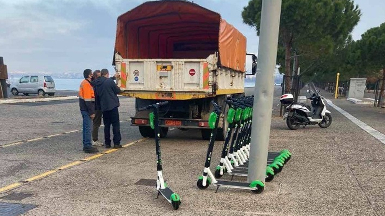 Θεσσαλονίκη: Επιχείρηση της δημοτικής αστυνομίας για απομάκρυνση ηλεκτρικών πατινιών