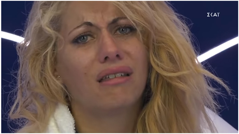 Παίζει θέατρο η Άννα-Μαρία;