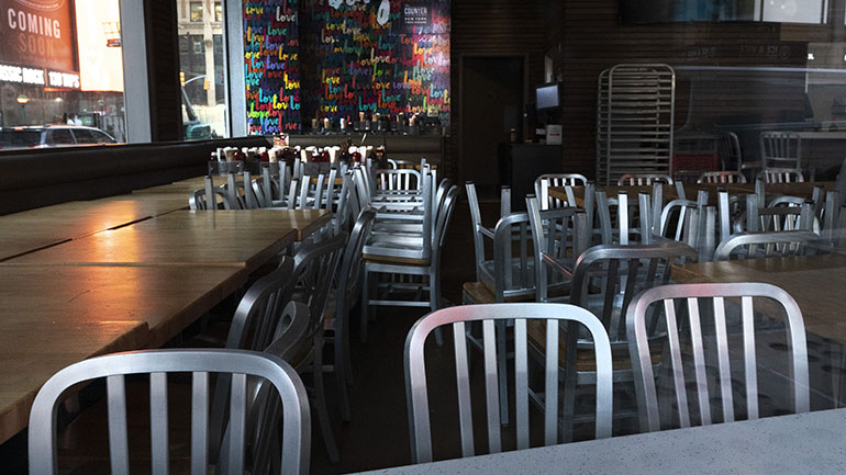 Η Βουλγαρία θα κρατήσει κλειστά τα εστιατόρια και τα εμπορικά κέντρα μέχρι το τέλος Ιανουαρίου