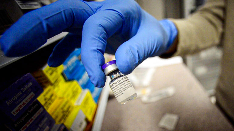 Κομισιόν: Συμφωνία για 200 εκατ. δόσεις του εμβολίου της Novavax