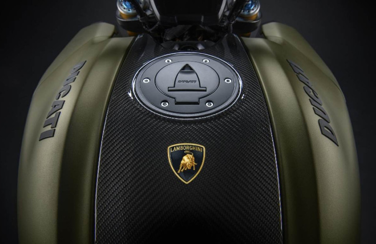 Το Diavel Lamborghini Edition είναι το πιο πρόσφατο δημιούργημα της Ducati